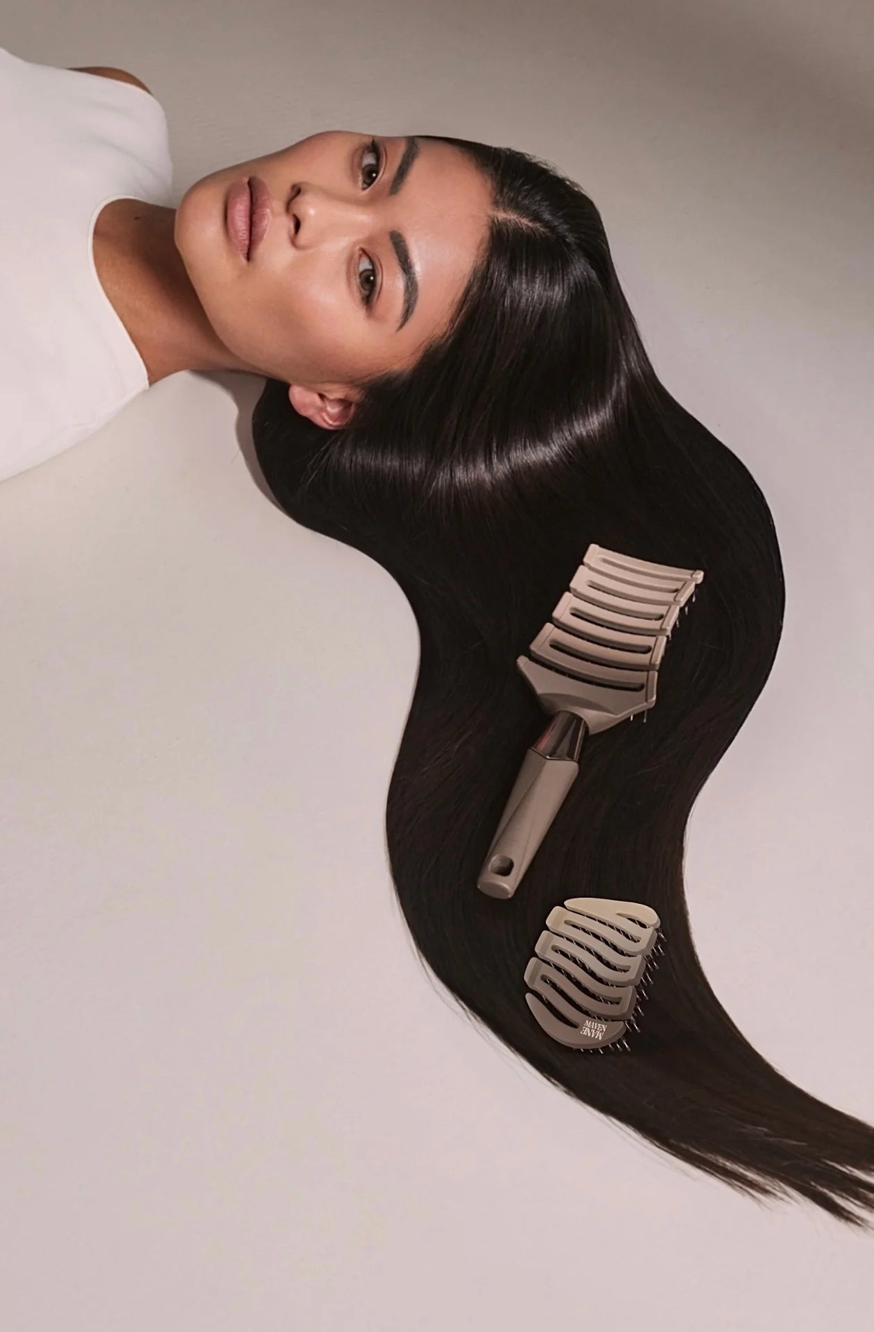 MANE MAVEN the ZIGZAG Brush and the ZIGZAG Travel brush – the best flexible hair brushes for all hair types with a combination of rounded nylon pins and boar bristles for detangling, smoothing and polishing.